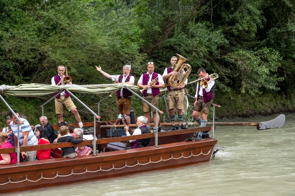 Burghausen, Plaettenweg