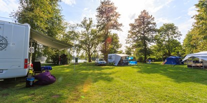 Campingplätze - Bänke und Tische für Zelt-Camper - Region Augsburg - Campingplatz Ludwigshof am See