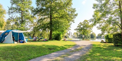 Campingplätze - Bänke und Tische für Zelt-Camper - Region Augsburg - Campingplatz Ludwigshof am See