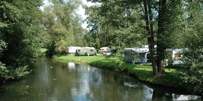 Campingplätze - Grillen mit Holzkohle möglich - Bayerischer Wald - Campingplatz Am Flussfreibad