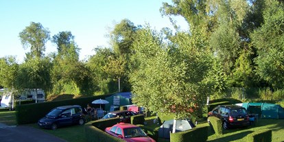 Campingplätze - Bänke und Tische für Zelt-Camper - Oberbayern - Camping Ampersee