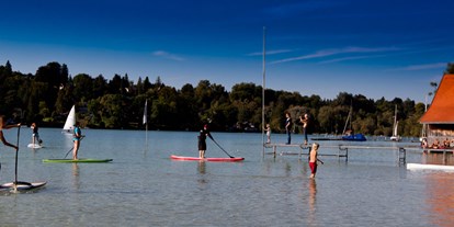 Campingplätze - Separater Gruppen- und Jugendstellplatz - Oberbayern - Wassersport auf dem Pilsensee  - Camping am Pilsensee