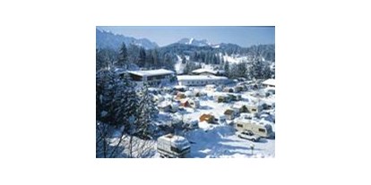 Campingplätze - Grillen mit Holzkohle möglich - Oberbayern - Alpen-Caravanpark Tennsee