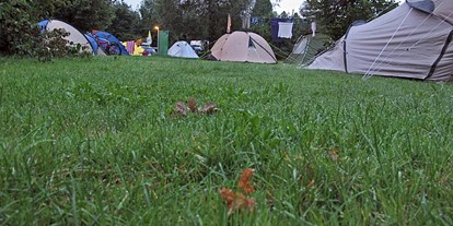 Campingplätze - Hunde möglich:: in der Nebensaison - PLZ 82541 (Deutschland) - Campingplatz "Beim Fischer"