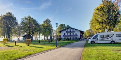 Campingplätze - Frischwasser am Stellplatz - Oberbayern - Strandcamping Waging am See