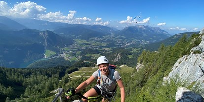 Campingplätze - Bänke und Tische für Zelt-Camper - Berchtesgaden - auf geführter Klettersteigtour unterwegs - Camping-Resort Allweglehen
