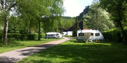 Campingplätze - Reisemobilstellplatz vor der Schranke - Oberbayern - AZUR Camping Altmühltal