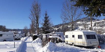 Campingplätze - Barrierefreie Sanitärgebäude - Deutschland - Wintercamping am Camping Zeh am See.  - Camping Zeh am See/ Allgäu