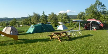 Campingplätze - Hunde möglich:: in der Nebensaison - Franken - Zelten am Spielplatz - Camping Bergesruh