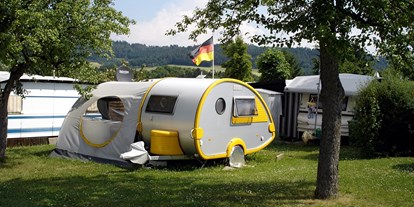 Campingplätze - Kinderspielplatz am Platz - Bayern - campen zwischen den Obstbäumen - Camping Bergesruh