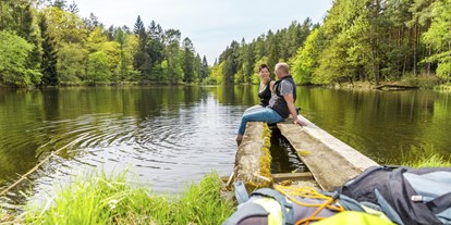 Campingplätze - Hunde möglich:: in der Nebensaison - Franken - Die nähere Umgebung kann gut zu Fuß oder mit dem Rad erkundet werden. - Camping Waldsee 