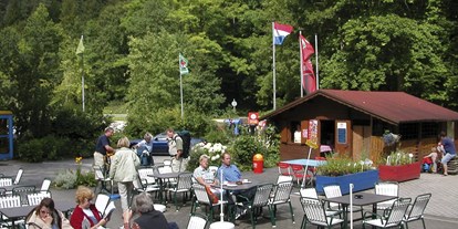 Campingplätze - Duschen mit Warmwasser: kostenpflichtig - Franken - Campingplatz Fränkische Schweiz