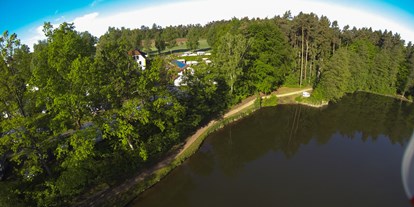 Campingplätze - Duschen mit Warmwasser: inklusive - Bodenwöhr - See-Camping Weichselbrunn