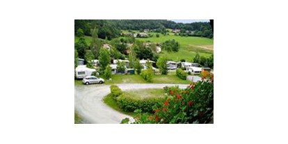 Campingplätze - Auto am Stellplatz - Bayerischer Wald - Campingland Bernrieder Winkl
