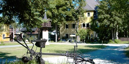 Campingplätze - Bänke und Tische für Zelt-Camper - Franken - Hotel & Camping Schloss Issigau