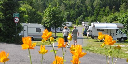 Campingplätze - Wohnwagenstellplatz vor der Schranke - Ostbayern - Campingplatz Fichtelsee