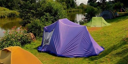 Campingplätze - Baden in natürlichen Gewässern - Bayern - Camping Insel