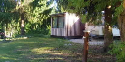 Campingplätze - Bänke und Tische für Zelt-Camper - Franken - Schlosscamping Kleinziegenfeld