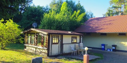 Campingplätze - Bänke und Tische für Zelt-Camper - Weismain - Schlosscamping Kleinziegenfeld