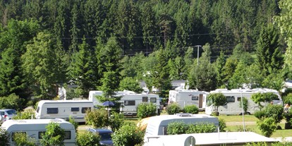 Campingplätze - Bänke und Tische für Zelt-Camper - Ostbayern - Knaus Campingpark Viechtach