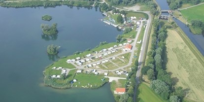 Campingplätze - Baden in natürlichen Gewässern - Breitenthal (Landkreis Günzburg) - Blick von oben - See Camping Günztal