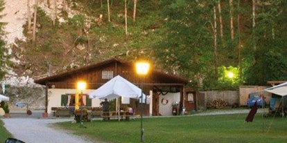 Campingplätze - Bänke und Tische für Zelt-Camper - Bayern - Campingplatz Renken am Kochelsee