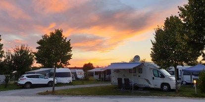 Campingplätze - Ver- und Entsorgung für Reisemobile - Simmershofen - Camping Paradies Franken