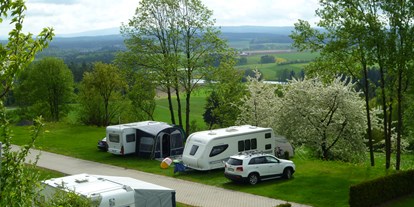 Campingplätze - Bänke und Tische für Zelt-Camper - Ostbayern - Panorama & Wellness-Campingplatz Großbüchlberg