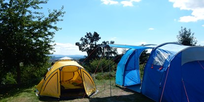 Campingplätze - Bänke und Tische für Zelt-Camper - Ostbayern - Panorama & Wellness-Campingplatz Großbüchlberg