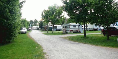 Campingplätze - Separater Gruppen- und Jugendstellplatz - PLZ 97633 (Deutschland) - Campingplatz am Badesee