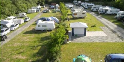 Campingplätze - Grillen mit Holzkohle möglich - Bayern - Campingplatz Weihersee