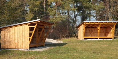 Campingplätze - Grillen mit Holzkohle möglich - Breitenbrunn (Landkreis Neumarkt in der Oberpfalz) - Internationaler Pfadfinderzeltplatz Bucher Berg