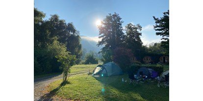 Campingplätze - Liegt am Fluss/Bach - Zellingen - besonders Idyllisch unsere Zeltwiese - Main Camp Resort