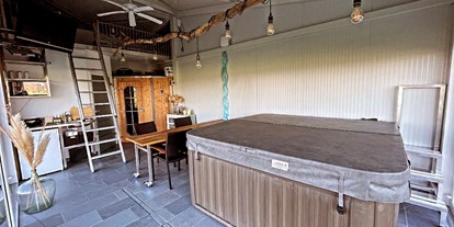 Campingplätze - Entleerung des Abwassertanks - Ostbayern - Im Haupthaus stehen Whirlpool und Sauna bis 19 Uhr kostenlos zur Verfügung.  - Naturcamping