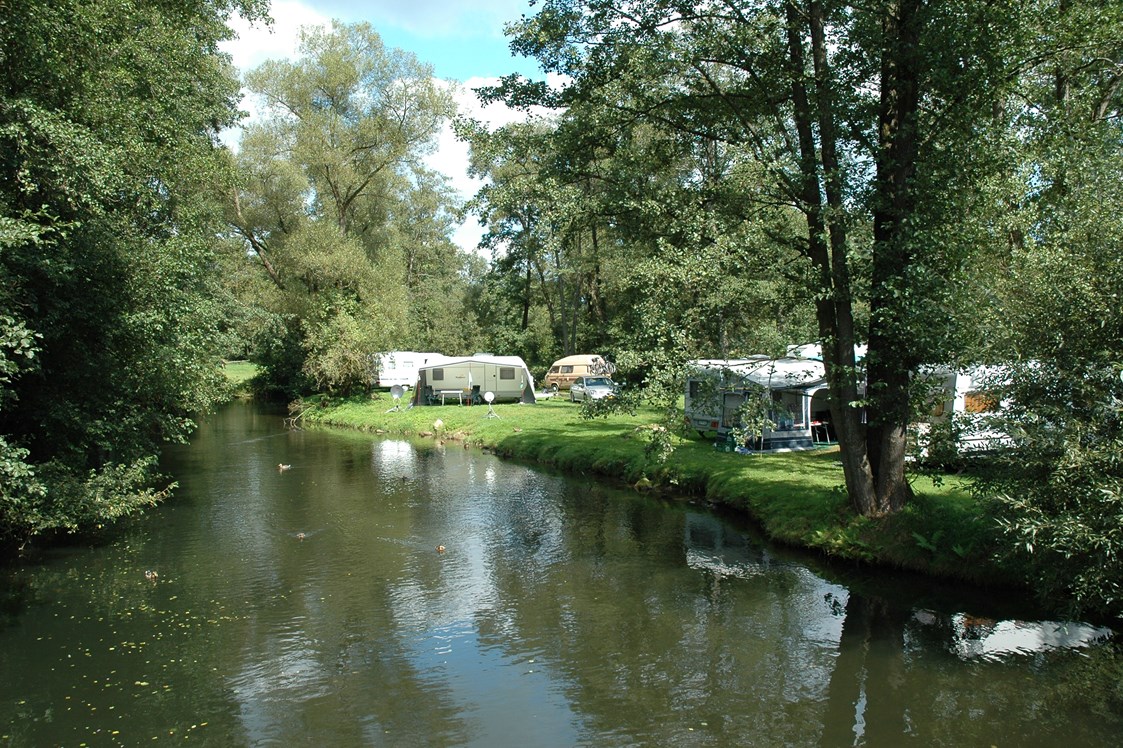 Campingplatz: Campingplatz Am Flussfreibad