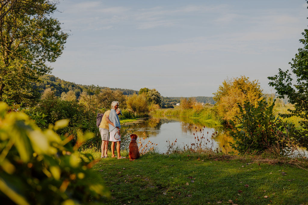 Campingplatz: Hund am Fluss - AZUR Camping Altmühltal in Bayern