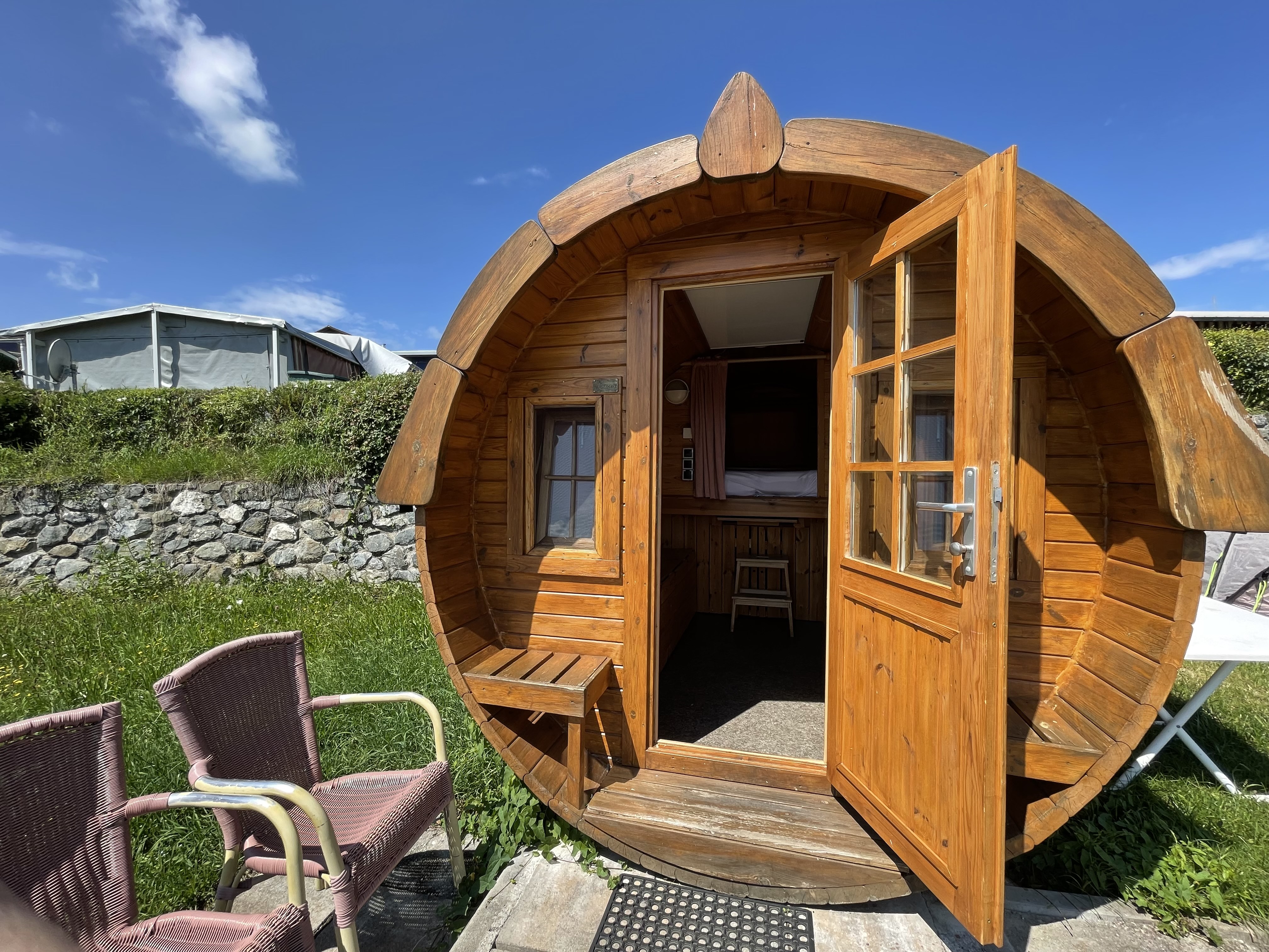 Campingplatz: Schlafen im Holzfass - Camping Magdalena