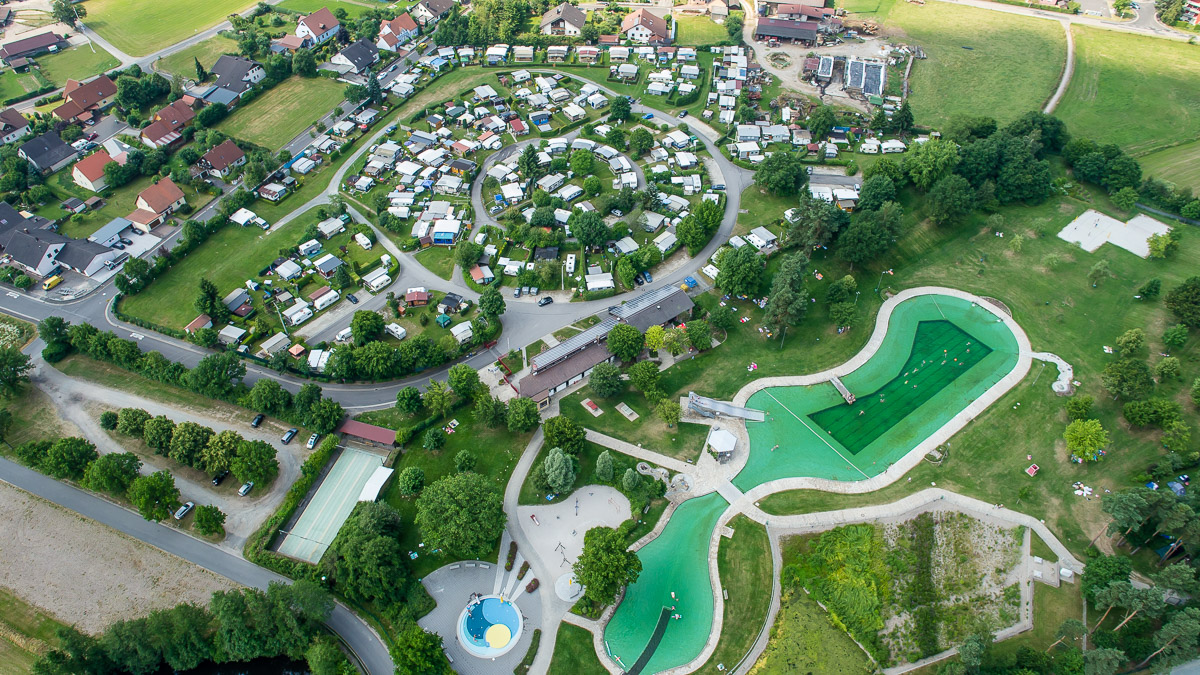 Campingplätze - Grillen mit Holzkohle möglich - PLZ 92253 (Deutschland) - Camping am Naturerlebnisbad