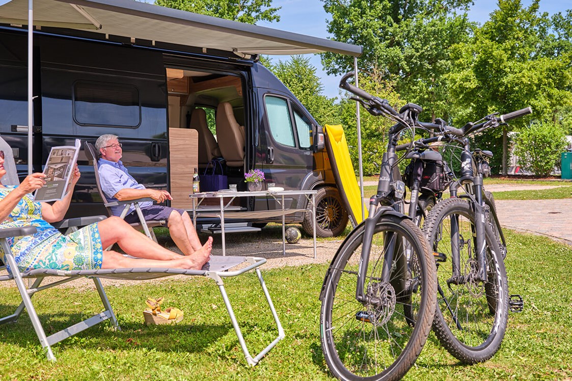 Campingplatz: Entspannung und Erholung auf unseren großzügigen Plätzen - Camping Holmernhof
