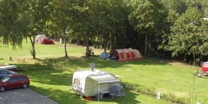 Campingplätze - Reisemobilstellplatz vor der Schranke - Franken - Naturcamping Uffenheim am Freibad