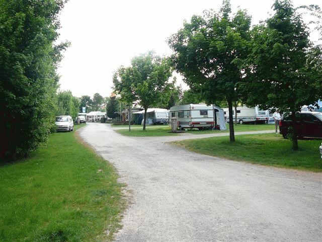 Campingplatz: Campingplatz am Badesee