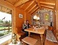 Campingplatz: Hütte für Zeltler mit Kühlschrank und Waschbecken, Kaffeemaschine und Wasserkocher - Naturzeltplatz Jägerfleck